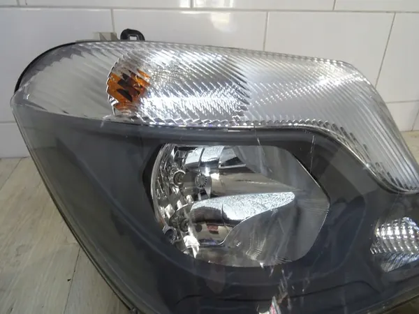 Faros derecho Mercedes-Benz Sprinter W906 2015 image 6