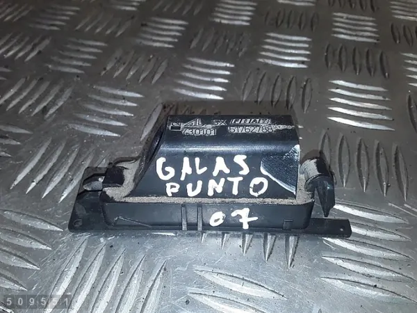 Plaque d'immatriculation OEM 51762788 pour Alfa Mito 08- image 3