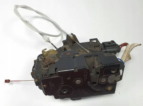 Vänster Framdörrslås Audi TT 8N 8N1837015B image 2