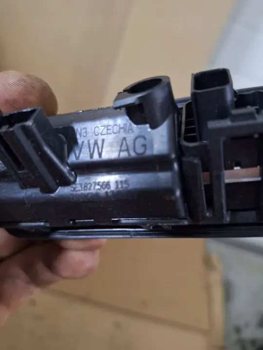 Injector AdBlue OEM 05L131113AD para VW Group 2.0TDI image 3