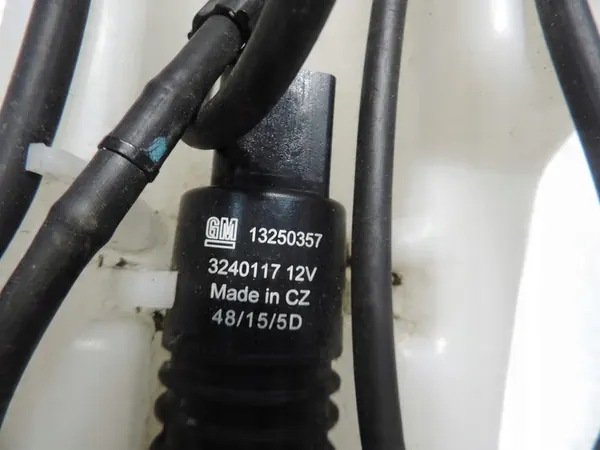 OPEL MOKKA A Ruitensproeierreservoirpomp 95182247 image 3