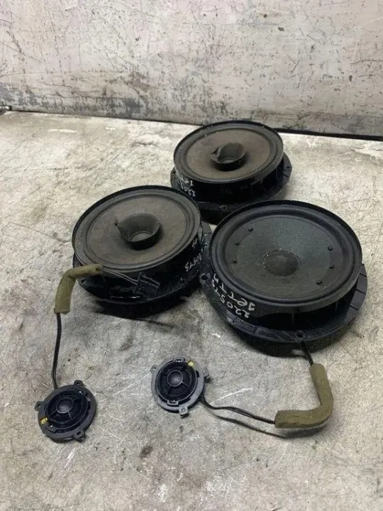 Système audio VW OEM 5C6035411 pour Jetta III image 2