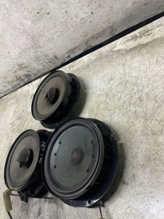 Système audio VW OEM 5C6035411 pour Jetta III image 3