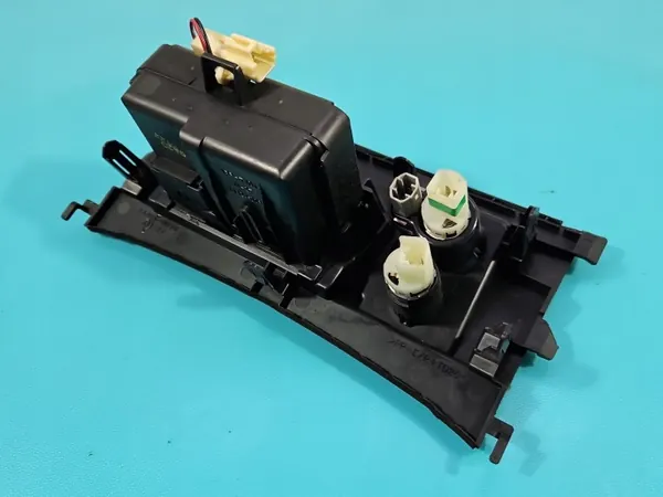Toyota OEM 1A424-003G Tändaruttag image 6