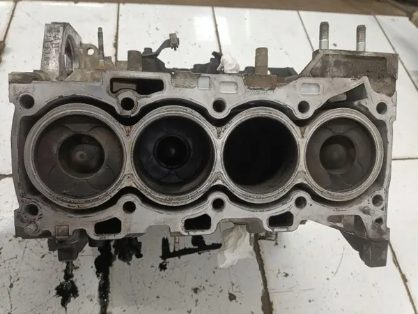 Toyota motorblok OEM 1AD voor Avensis T270 2010 image 3