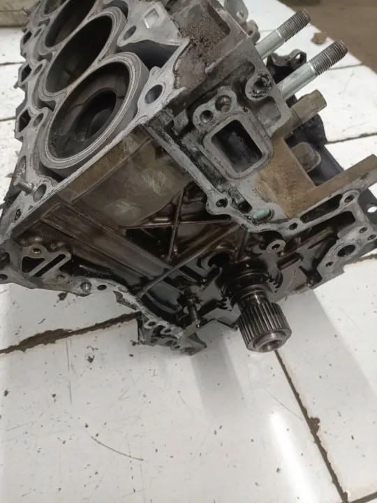 Toyota motorblok OEM 1AD voor Avensis T270 2010 image 4