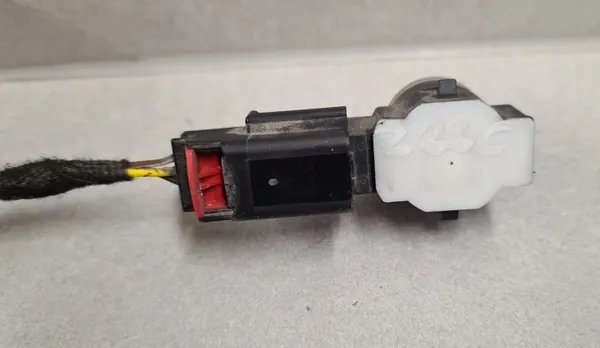 Parkeringssensor OEM 13357520 Z22C för Corsa E, Adam, Meriva II image 4