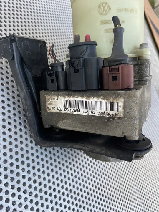 Bomba de direção assistida VW KOYO POLO IV 9N FABIA I CORDOBA image 3