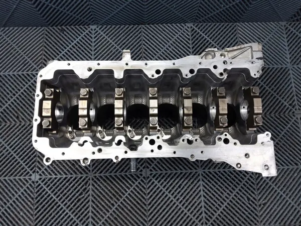 BMW Moottorilohko OEM 11112359836 - Käytetty image 2