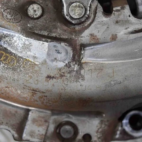 Volante de Dupla Massa Audi A6 2.0 TDI 0B1141031P image 9