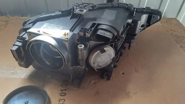 Audi A4 8K0 Facelift Faro Xenon LED Izquierdo 8K0941005 image 4