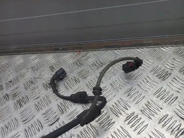 Câble de capteur ABS arrière gauche Audi A5 2018 OEM 8W0972253 image 2