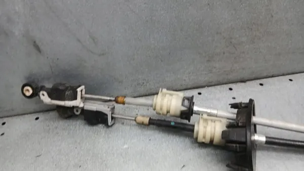 Opel Vectra Gear Shift Cable 1.9CDTI 05-09R 55355351EQ image 2