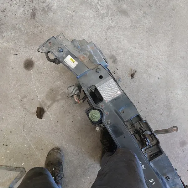 Volkswagen Polo 3 III Frontverstärkung + Lüfter image 5