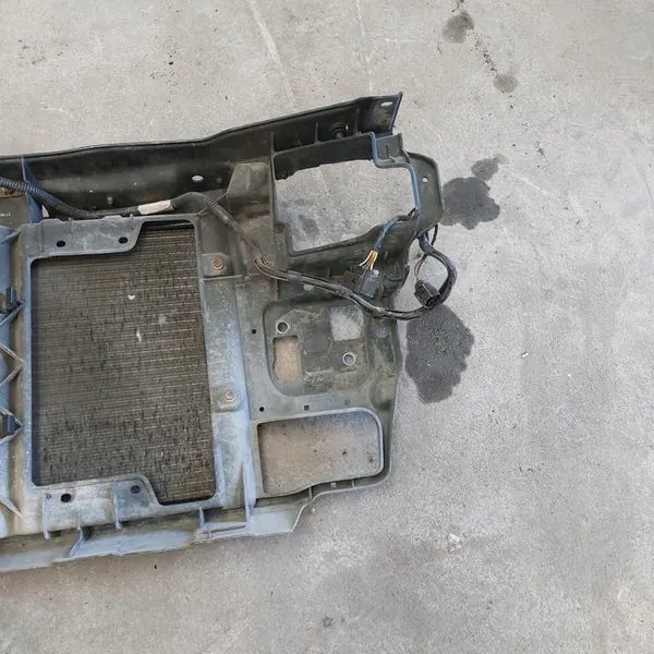 Volkswagen Polo 3 III Frontverstärkung + Lüfter image 9