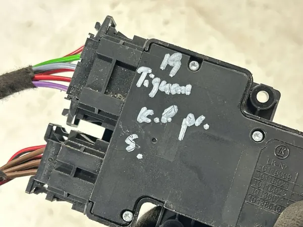 Zetelverstelknop links VW Tiguan Allspace image 6