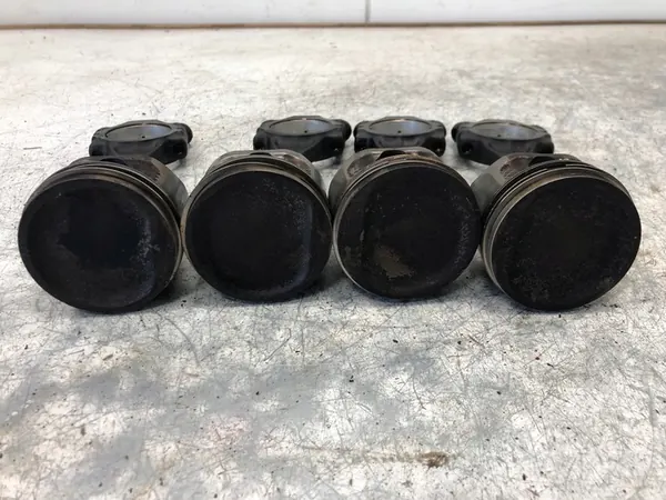 VW Skoda Audi AUC Kolvset image 5