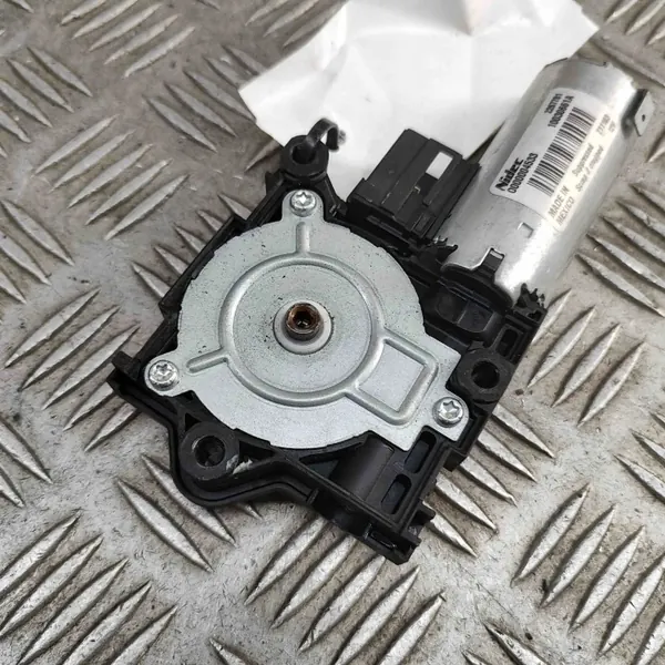 Schiebedachmotor OEM 2267781 für BMW X5 G05 4.4L image 4
