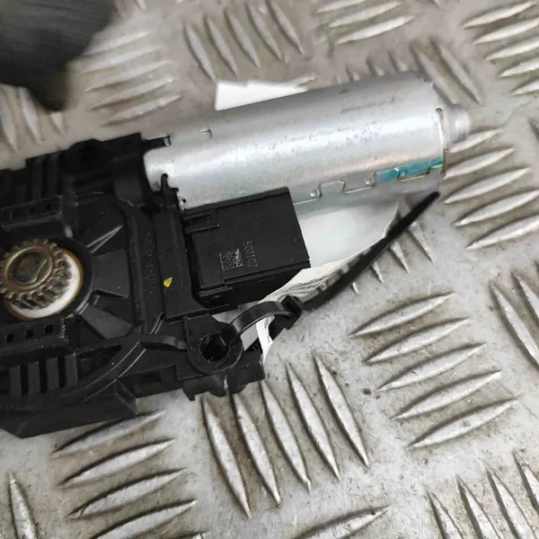 Schiebedachmotor OEM 2267781 für BMW X5 G05 4.4L image 6