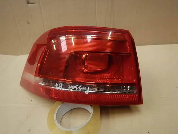 VW PASSAT B7 KOMBI 13r. LÁMPARA TRASERA IZQUIERDA 3AF945095E image 4