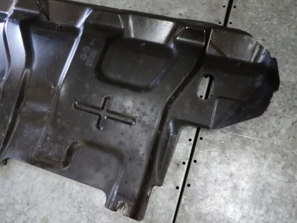 OEM OSŁONA POD CHŁODNICE 2.5 DCI Protector Radiador image 5