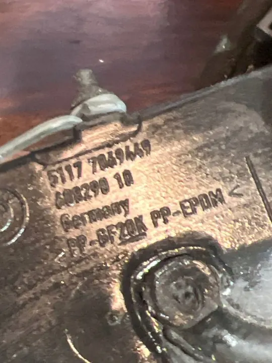 BMW Diesel bränslelocket OEM 51177069449 för E87 image 3