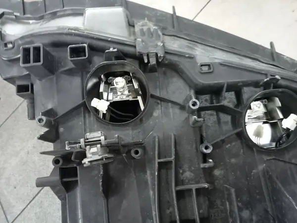 FARO BI-XENON ESQUERDO BMW 3 F30 F31 2011-2015 image 7