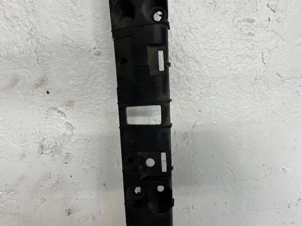 Suporte de soleira Tesla Model X OEM 104669100B - Usado image 3