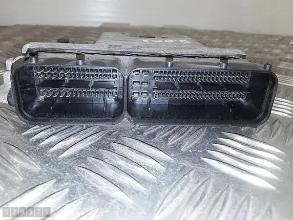 2008 Skoda Octavia ECU 03G906021LD Diesel image 3