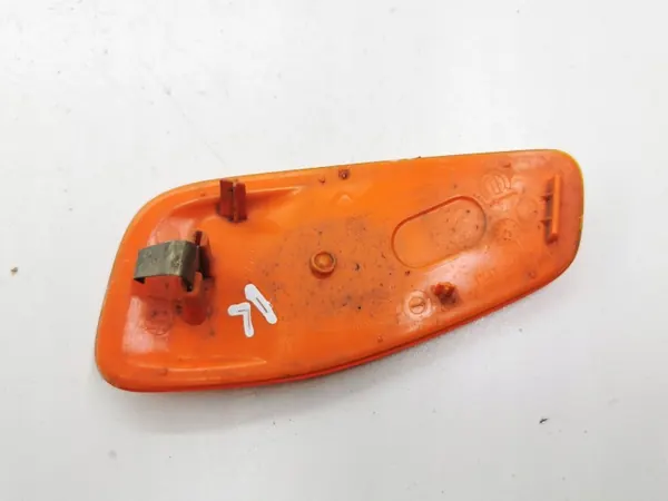 Clignotant d'aile Jeep Renegade 2015 OEM 51953116 image 3