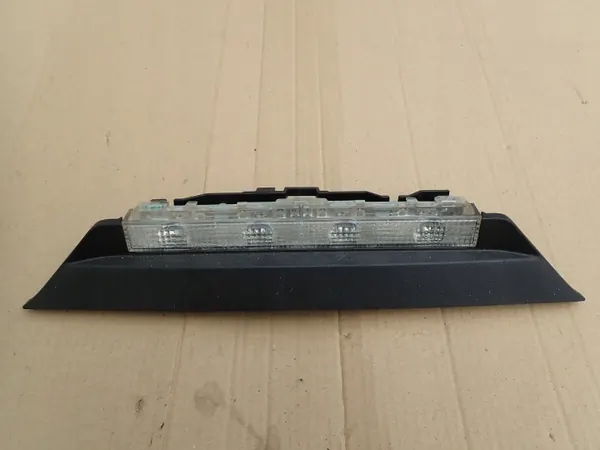 Toyota IQ 08-12 Tredje Bromsljus - Begagnad OE Del image 2