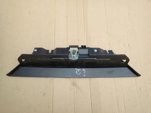 Toyota IQ 08-12 Tredje Bromsljus - Begagnad OE Del image 3