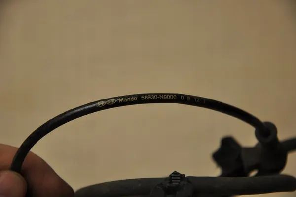 Hjulhastighetssensor Hyundai Tucson 2021 Fram Vänster OEM 58930N9000 image 2