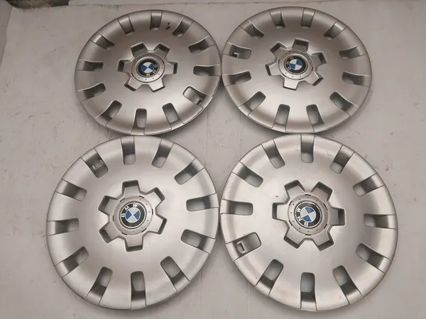 4× BMW OE Originala Navkapslar 16" image 3