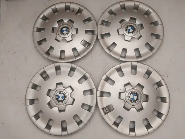 4× BMW OE Originala Navkapslar 16" image 4