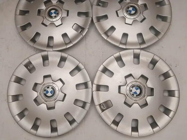 4× BMW OE Originala Navkapslar 16" image 5