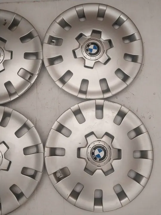 4× BMW OE Originala Navkapslar 16" image 7