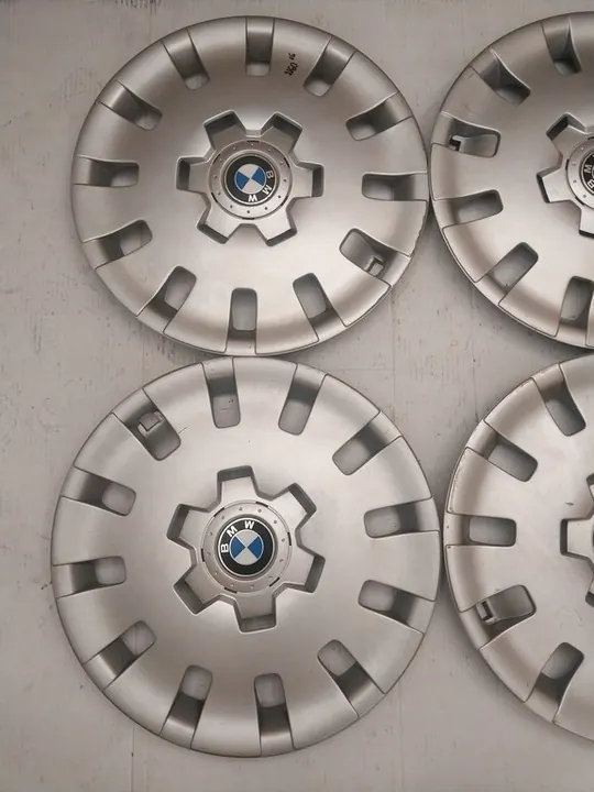 4× BMW OE Originala Navkapslar 16" image 8