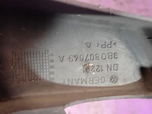 Guida paraurti anteriore sinistra VW Passat B5 96-00 3B0807049A image 3