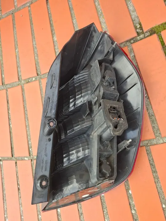 Lámpara Trasera Izquierda 8200127704 Renault Scenic II image 2