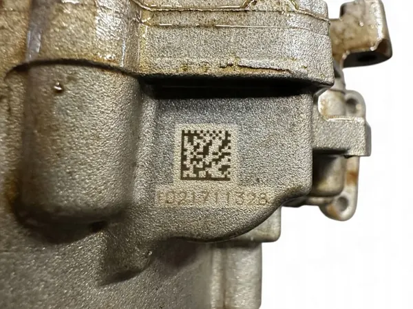 Bomba de aceite Dodge Durango 2014 OEM 04893782 image 4