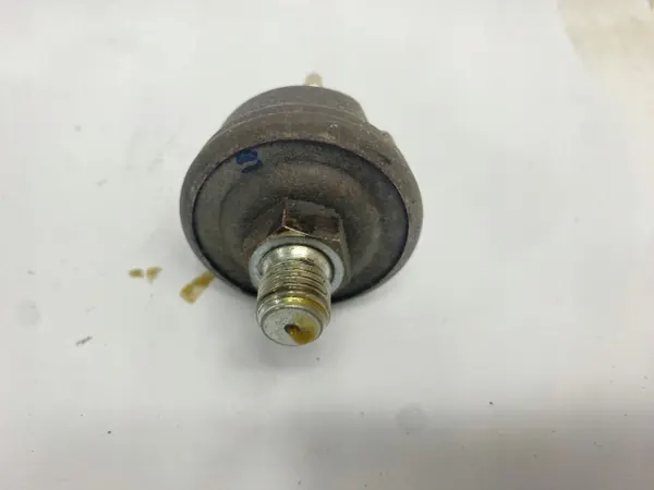 Gebruikte oliedruksensor OEM 006 542 94 17 image 5