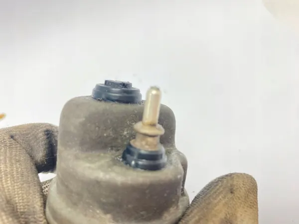 Gebruikte oliedruksensor OEM 006 542 94 17 image 8