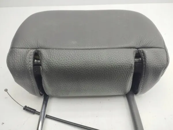 Volvo XC90 2005 Reposacabezas trasero izquierdo OEM AMD117420 image 9
