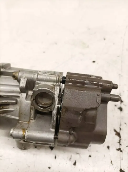 Pompe à huile Mercedes OEM A6541811600 - Occasion image 6