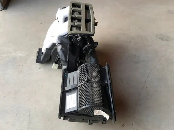Lämmitysydin OEM P68412083AB Jeep Grand Cherokee WK2:lle image 6