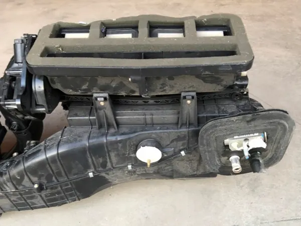 Lämmitysydin OEM P68412083AB Jeep Grand Cherokee WK2:lle image 8