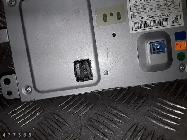 Pantalla de visualización Saab 9-5 OEM 20935782 - Usado image 6