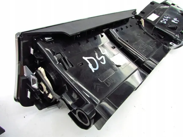 Rejilla Citroen DS4 OEM 9676609977 - Estado Usado image 9