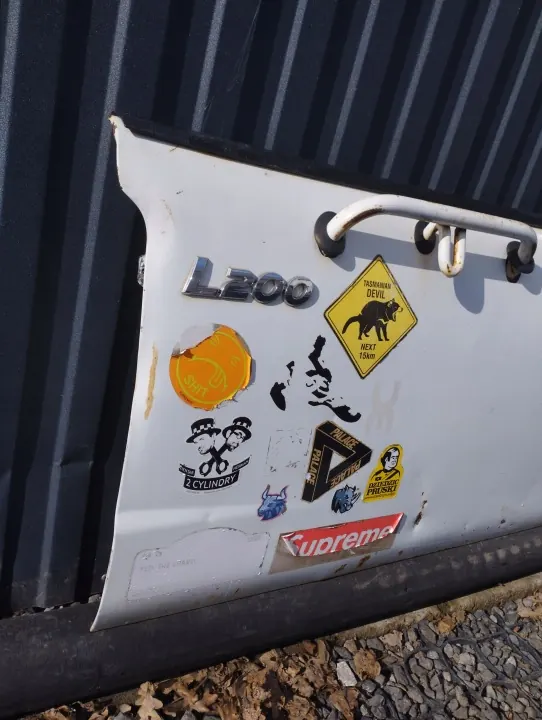 Heckklappe Mitsubishi L200 OEM A66 - Gebraucht image 5